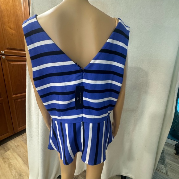 Worthington dressy tank v neck front and back, zip back, peplum back size XL - Picture 4 of 6